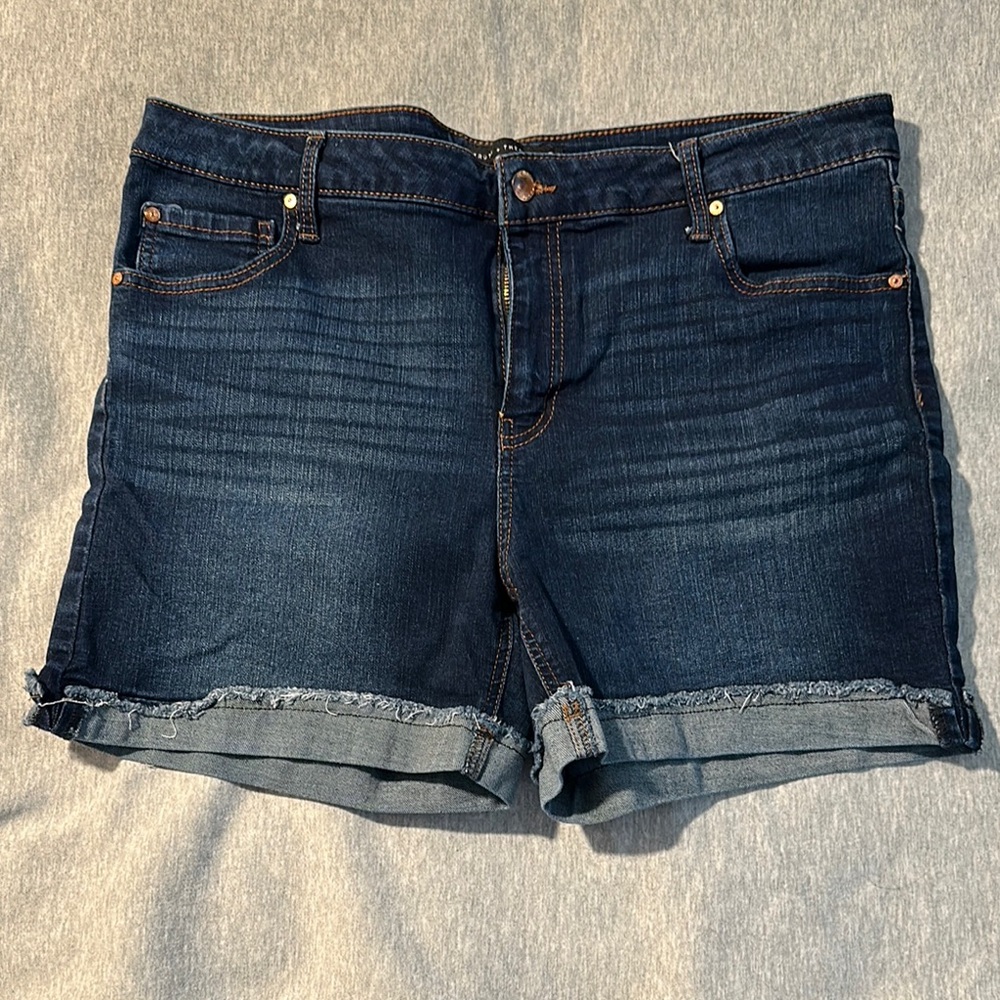 Classic Blue Jean Shorts with Rolled Hem and Distressed Finish